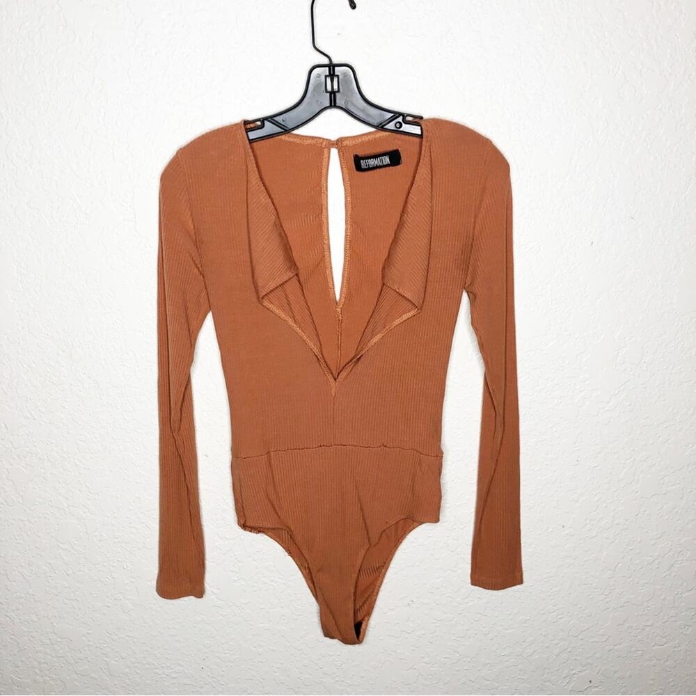 Reformation coral orange ribbed deep v neck bodysuit
